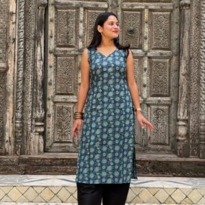 leeveless printed kurti